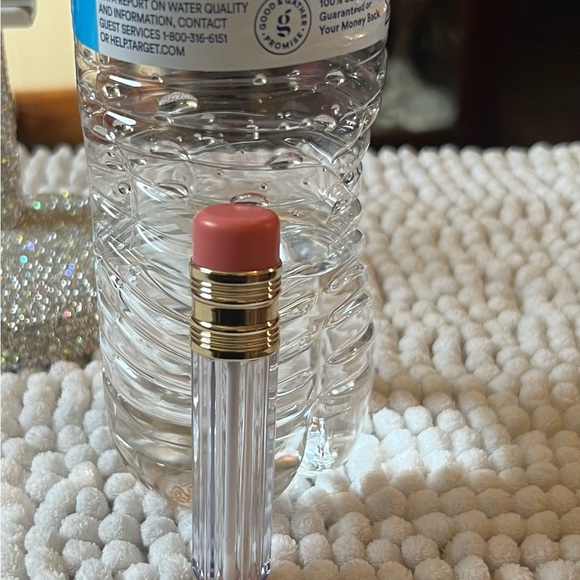 Refillable lip gloss holder! SO CUTE! - Picture 3 of 6